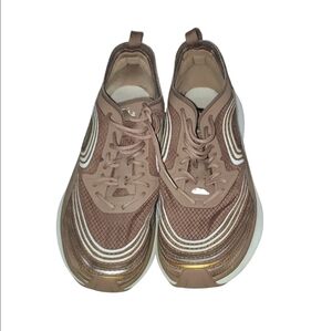 APL Streamline Sneakers Women's Size 7.5